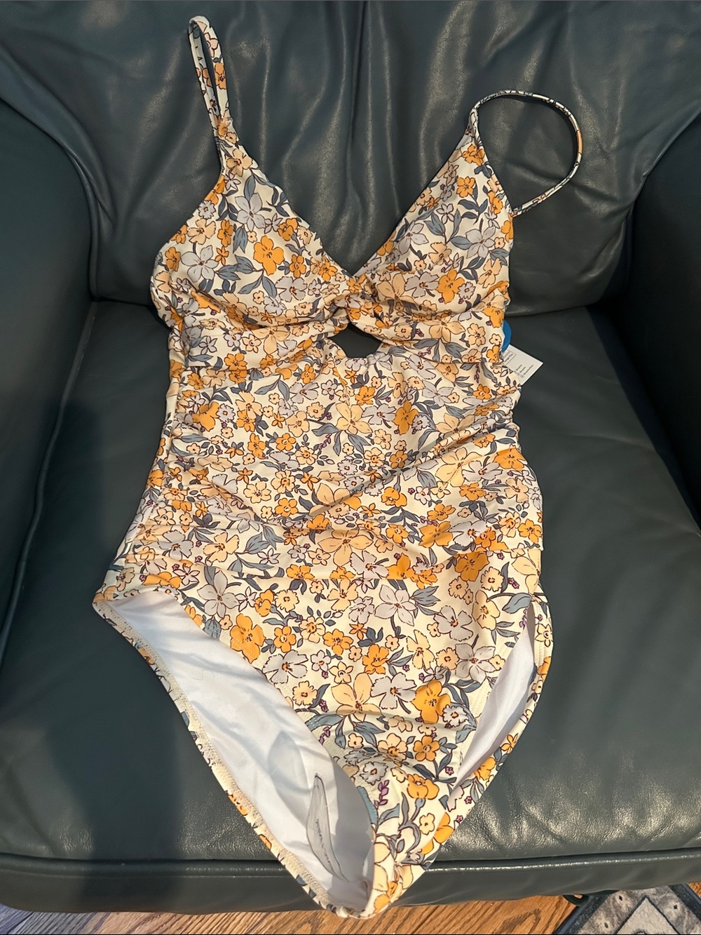 NWT Cup-She Floral One-Piece Swimsuit large Tall